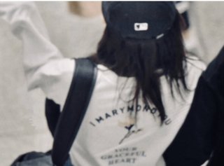 【K-POP】BTSに続き、TWICEが慰安婦Tシャツ着用？ 出演CMに原爆イラスト疑惑も