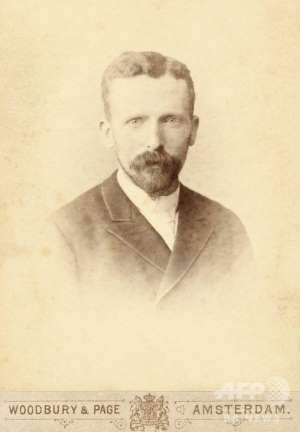 【驚愕】巨匠画家「ゴッホ」の写真…実は弟のテオだった