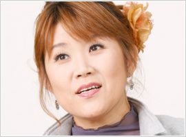 奇跡の32歳　益若つばさ