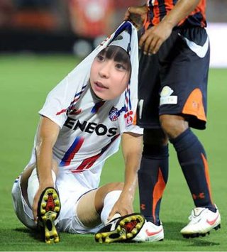 アンゴラ村長「ブスに睨まれた」体験に反論相次ぐ