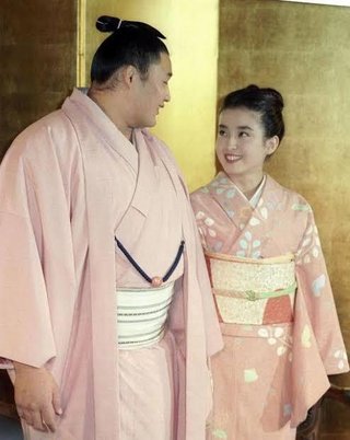 貴乃花は宮沢りえへの愛情が無くなったから、振ったんだよね？