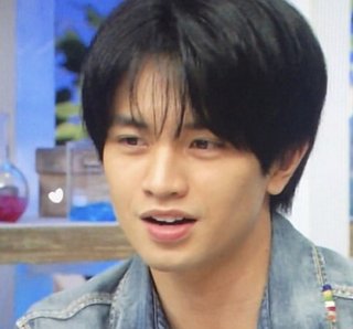 中島健人、映画「ニセコイ」大爆死。