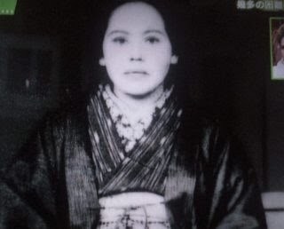 デヴィ夫人の生涯、美化してるけどさwただの妾