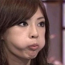 握り寿司一貫をひと口で食べない人って寿司を食べる資格ないよね？