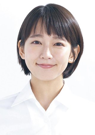 吉岡里帆と阿佐ヶ谷姉妹って同じ髪型なんですね