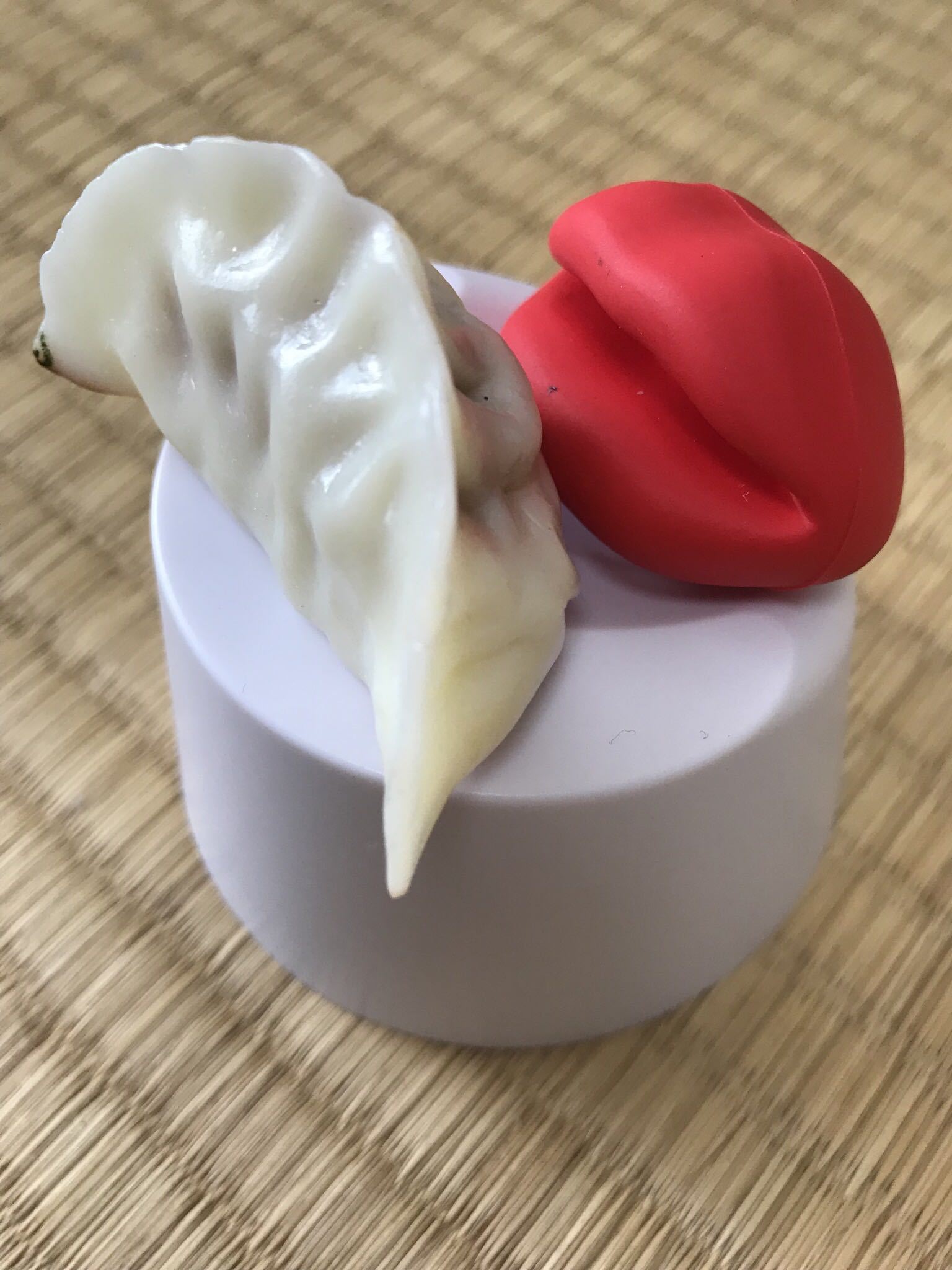 &#x{11:F8E2};なんでもいｰから&#x{11:F8E2};