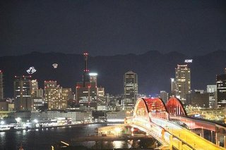 金昭貞と薮内雅明の神戸ルミナリエ大忘年会。