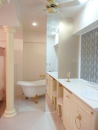 YouTubeでアンパンマンのおもちゃ紹介してる姉妹