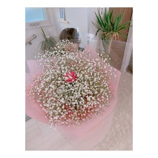 辻希美、杉浦太陽からのホワイトデーに感動 花束に「愛してるよ」