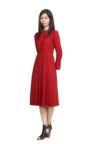 仲村トオル＆鷲尾いさ子夫妻の長女・ミオが芸能界デビュー　