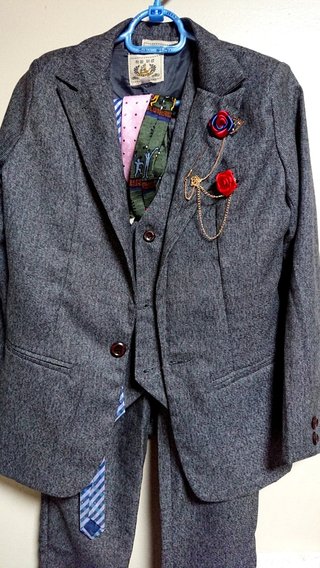 小学生卒業式のスーツをリサイクルショップやメルカリ