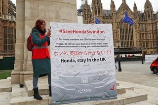 「ホンダ、イギリスから出て行かないで」　英労働者が議会前で訴え【EU離脱】