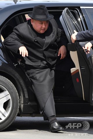 金正恩氏、バレエ鑑賞中止しロシアから帰国　行事に２時間遅刻も