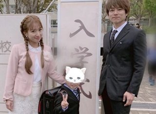 辻希美&杉浦太陽、次男の入学式で親子3ショットを公開