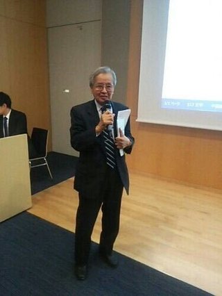 池袋で乗用車とごみ収集車が衝突　女性と子供が意識不明　10人けが