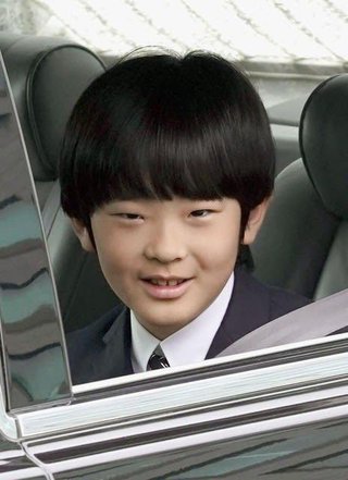 お茶の水女子大附属中に男が侵入、悠仁さまの教室の席に包丁2本　外で授業中【皇室】