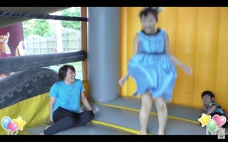 YouTubeでアンパンマンのおもちゃ紹介してる姉妹