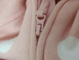 ベビー服にジッパーって無しなの？