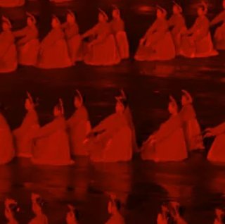 『日向坂46』CMが「北朝鮮のマスゲーム」「宗教の洗脳ソング」と大不評