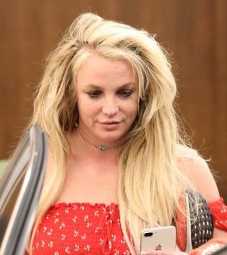 この人は誰でしょうか(?_?)