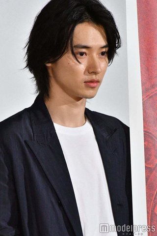 山崎賢人、痩せすぎじゃない？