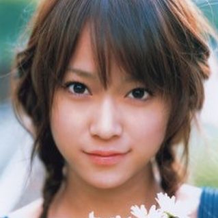 口角が上がった女の子可愛い