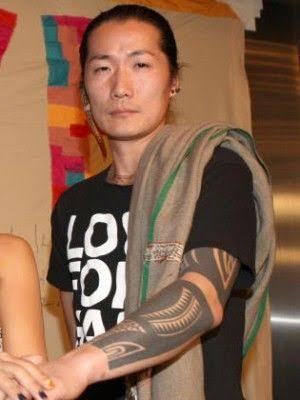 他人の家庭の事を叩く人って