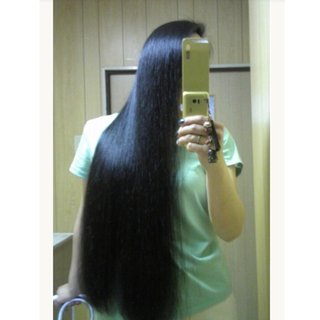 髪の毛長い方。毛先までツルツルのサラッサラ？