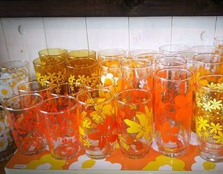 祖父母の家とかにこういうコップなかった？