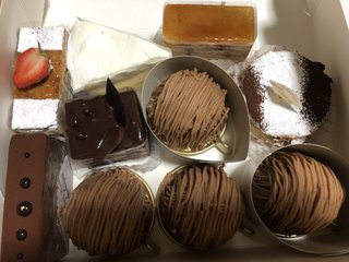 &#x{11:F8E2};なんでもいｰから&#x{11:F8E2};