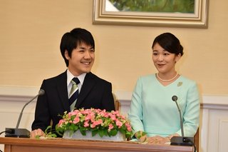 【皇室】消えた小室さんの名前…秋篠宮さま断念でまさかの婚約復活も