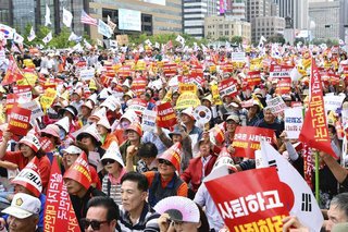 トランプ氏 ＧＳＯＭＩＡ破棄「韓国で何が起きるか見守ろう」