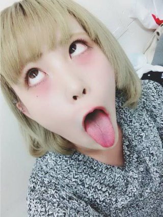 こういうアヘ顔？っていうやつがTwitterで今流行ってるらしいんだけど障がい者にしか見えない