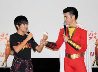 【鈴木福】左手中指に包帯巻いてイベント参加…　野球で負傷