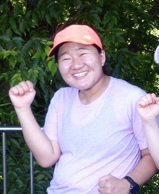 【よしこ】32・195キロ完走で“どんだけ～”ポーズ「限界を超えられた」