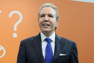 「天皇の肖像」燃やす映像に芸術性感じない　デーブ・スペクター「津田大介氏の判断ミス」批判