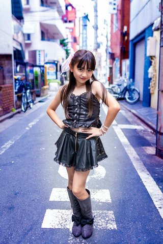 娘(11)が「おかーさーん。私の写真とってくれる？」とこんなポーズして来たらどうする？