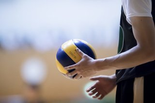 【兵庫】部員にけが、女性中学教諭を停職３か月…　過去にも体罰