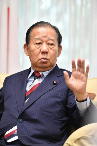 日韓関係　自民党・二階幹事長「まず日本が手を差し伸べるべきだ」