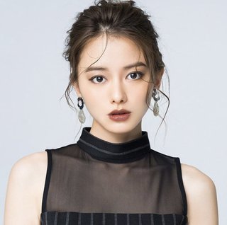 綺麗な顔してるよね。骨格が勝ち組というか…