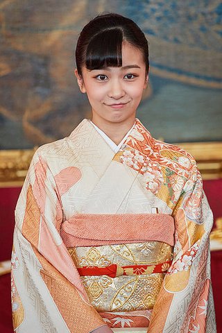 欧州訪問の佳子さま、「ひとこと回答」に地元メディア困惑