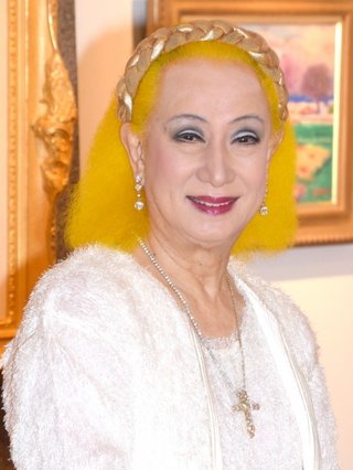 美輪明宏、軽い脳梗塞　公演も中止に