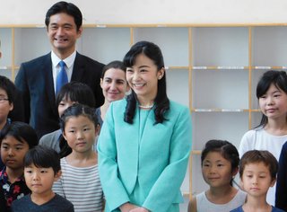 佳子さま、ウィーン日本人国際学校を視察