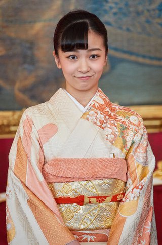 欧州訪問の佳子さま、「ひとこと回答」に地元メディア困惑
