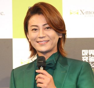 “セクシー路線”氷川きよし、母も激励「徹底的にやったら」　アイシャドー入れると落ち着く