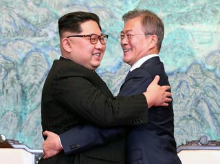 ムン大統領「金正恩将軍に韓国を捧げます」　金正恩に送った誓詞文が発見される