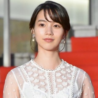 のん、報道陣ざわつく美ぼう　大人の女性に