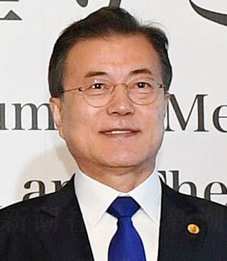 ムン大統領「金正恩将軍に韓国を捧げます」　金正恩に送った誓詞文が発見される