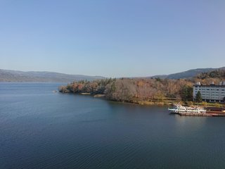 不倫でホテル泊まってるのだけどこの写真の青い光なんですか？