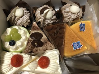 &#x{11:F8E2};なんでもいｰから&#x{11:F8E2};